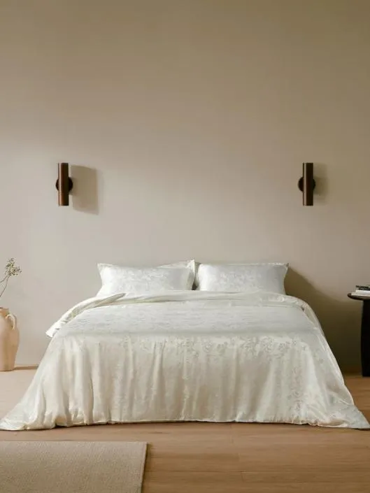 100 Mulberry Silk Bedding Set With Lily Jacquard Home Lilysilk Silk Bedding Sets